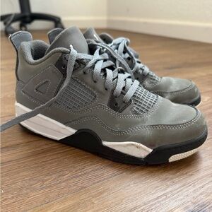Jordan 4’s Gray Kids Sneakers Size 1Y